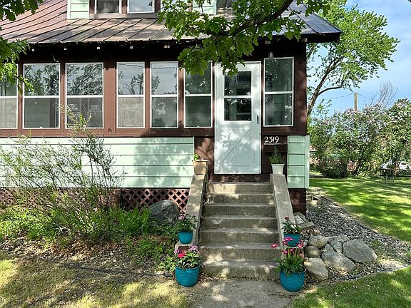 5th image of 2319 Birchmont Dr NE