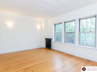 James Edward Place (CW), Oak Park, IL 60304