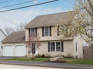 262 Wellington Hill Rd, Manchester, NH 03104