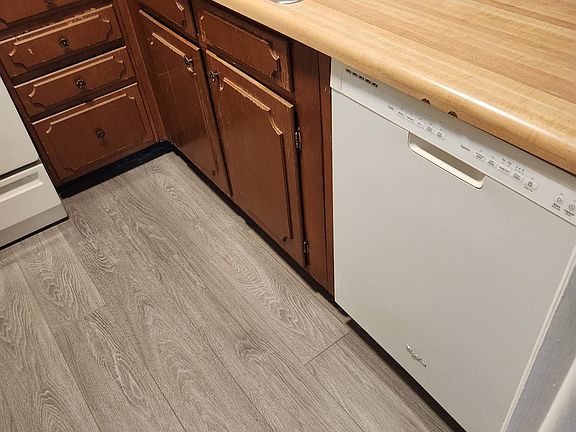 4th image of 1809 Mears Ave #7