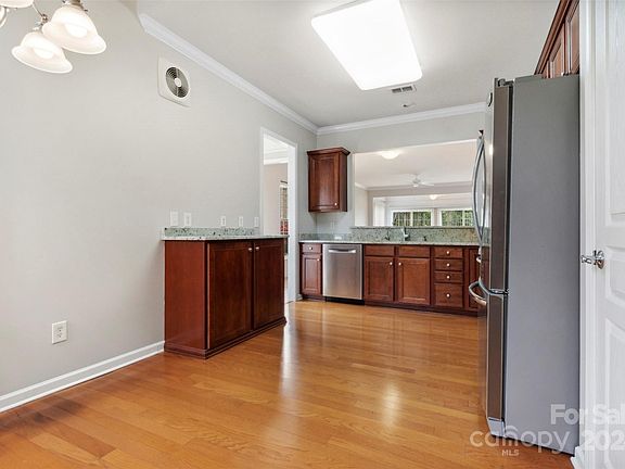 5th image of 19178 Mallard Dr