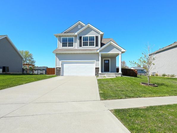 5421 Rowling Dr, Ames, IA 50014