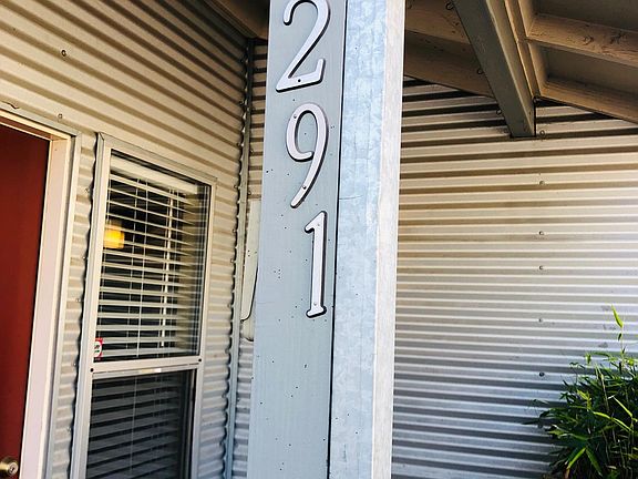 2nd image of 291 Park St #291