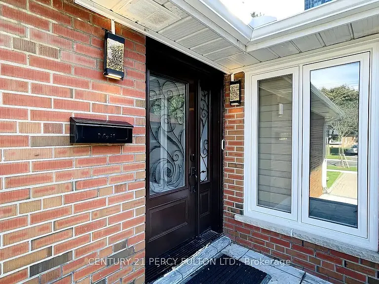 10 Clementine Sq — Photo 3