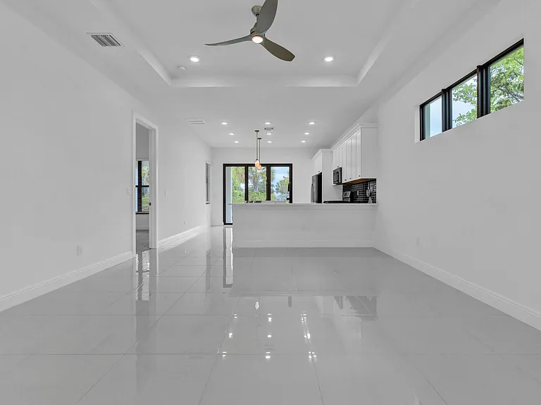 5501 Santa Rosa Ln — Photo 6