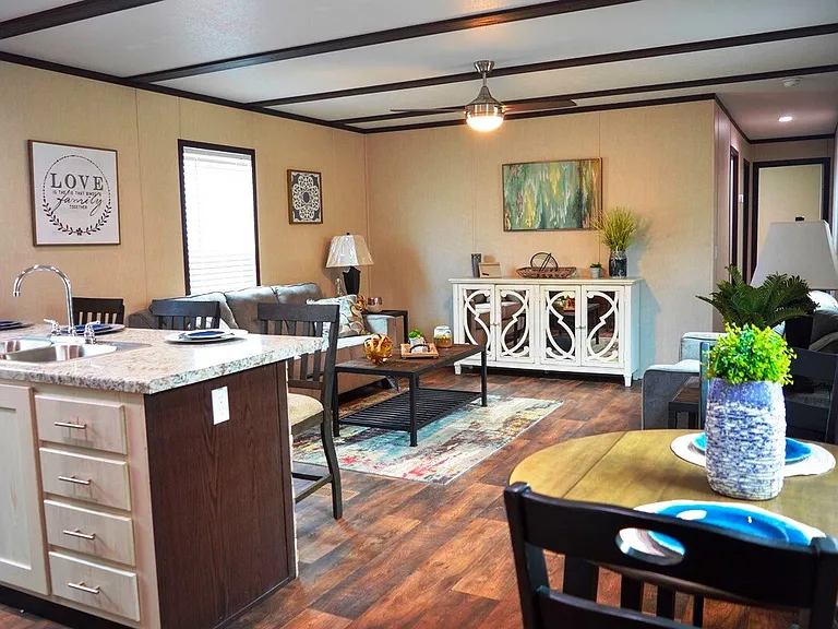 208 N Highway 22A #21 — Photo 5