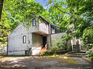 125 Eisenhower Dr, Lords Valley, PA