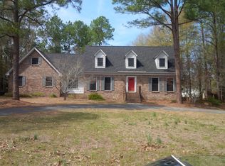 1121 Pine Lake Dr, Hartsville, SC 29550