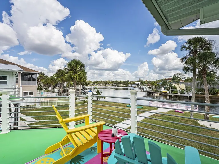 7518 Astor Dr — Photo 15