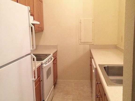 4th image of 3001 127th Pl SE