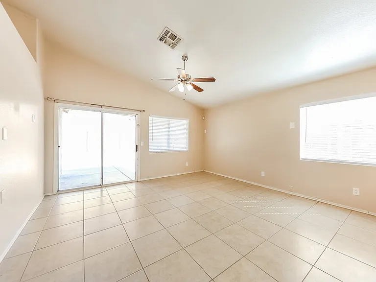 3618 W Tina Ln — Photo 8