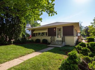 302 N 113th St, Wauwatosa, WI 53226