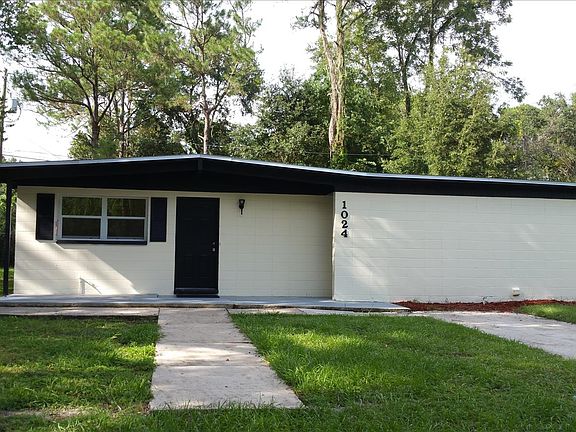 2nd image of 1024 NE 28th Ave