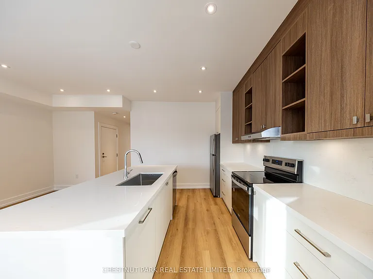 29 Hatherley Rd #D — Photo 15