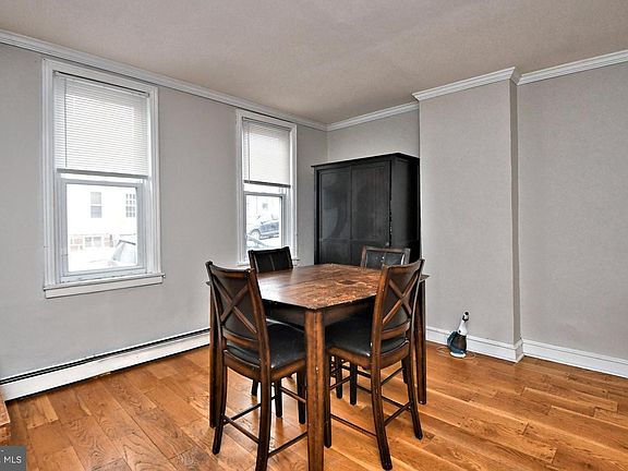 4th image of 3440 Crawford St