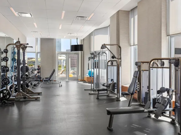 8 Spruce Street image 17 of 22