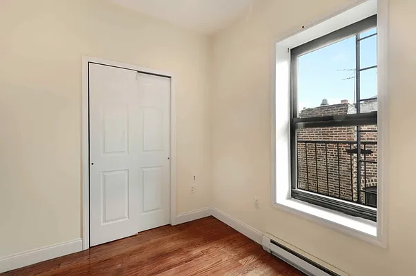 Rented by REZI | media 27