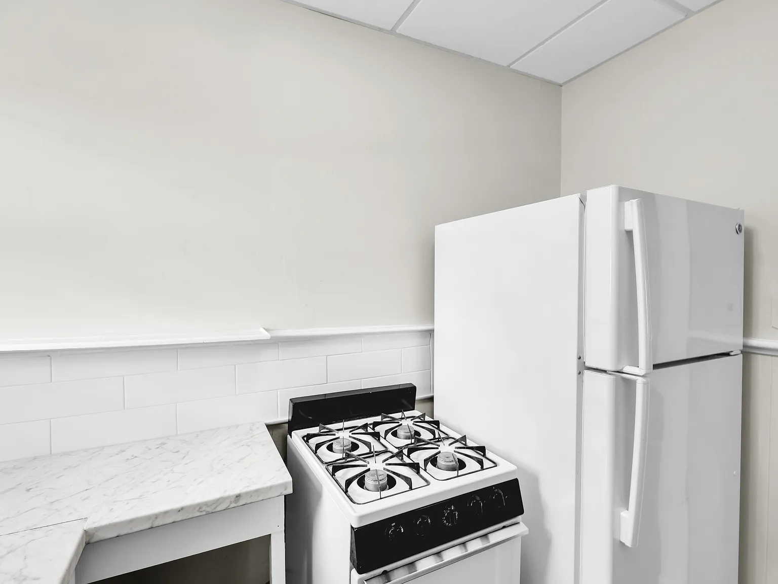 1 bed, 900 sqft, $1,150 — Photo 2