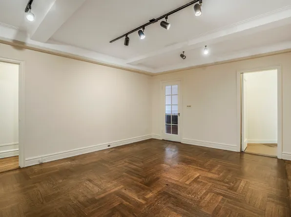 70 East 96th Street image 6 of 27