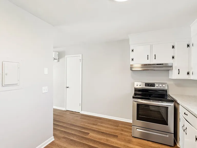 6228 Robertson Ave — Photo 18