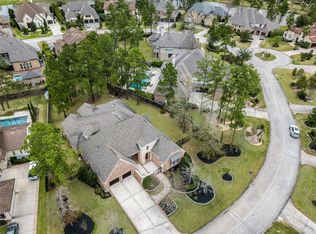 84 S Shimmering Aspen Cir, The Woodlands, TX 77389