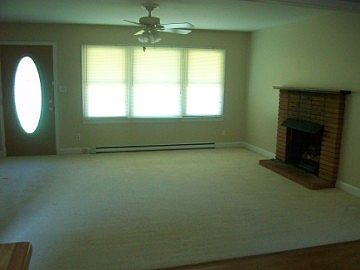 http://www.propertyboss.net/CustomerImages/SWEYER_71385/media/Properties/214%20Long%20Leaf%20Acres%2
