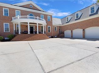 180 Beach Rd, Poquoson, VA 23662