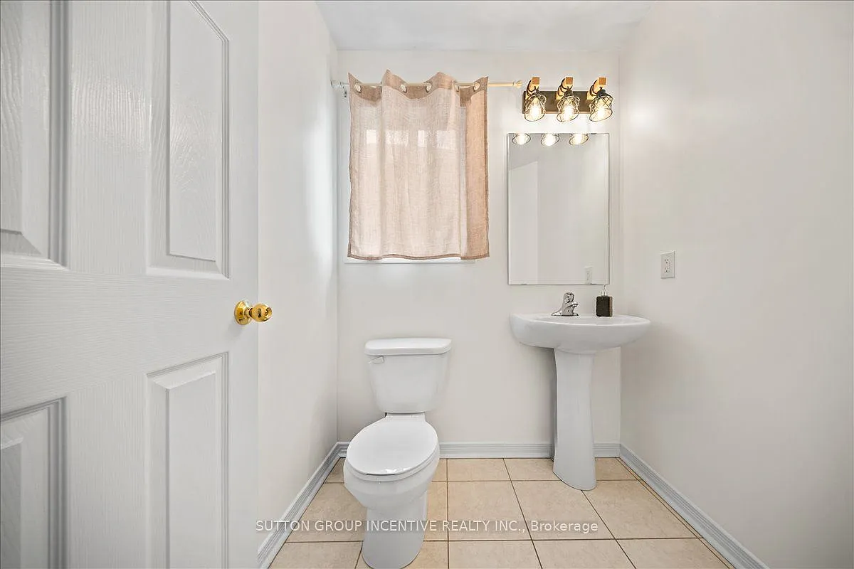 4 bed, $2,600 — Photo 4
