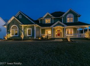 12818 Timberline Dr, Urbandale, IA 50323