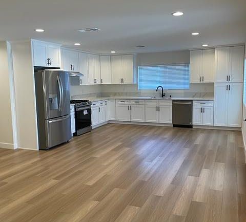 2nd image of 5026 1/2 W 141st St