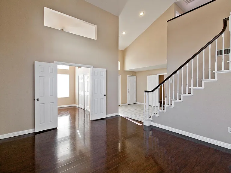 6580 Goldensun Ct — Photo 6