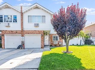 324 Howe Ave, Bronx, NY 10473