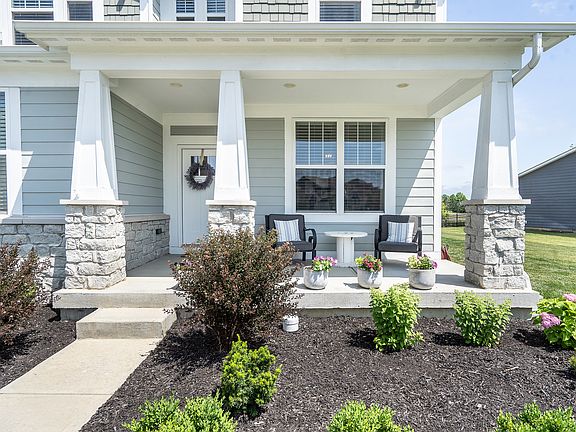 2nd image of 4410 Voyageur Way