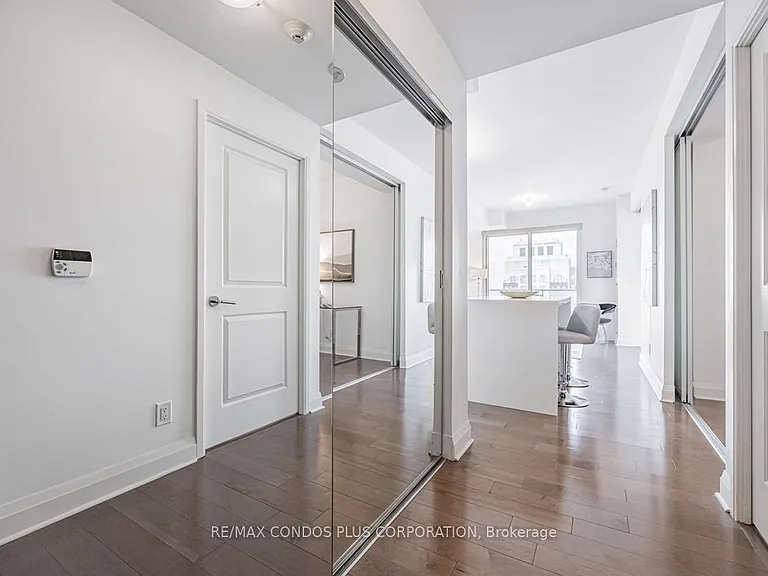 65 Saint Mary St #3308 — Photo 2