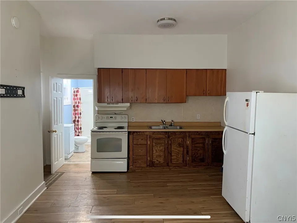 44 E Utica St #2