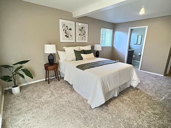 5th image of 2401 Parsifal St NE