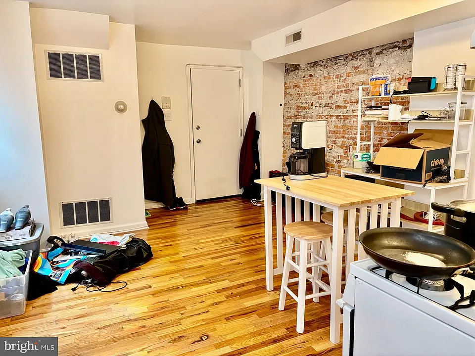 322 S 12th St #-2R