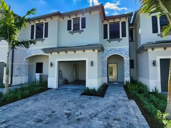 452 NW 203rd Ter, Miami Gardens, FL 33169