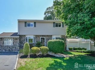 22 Kenneth Ave, Old Bridge, NJ 08857
