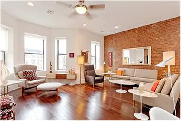 Rented by Coldwell Banker Warburg | media 3