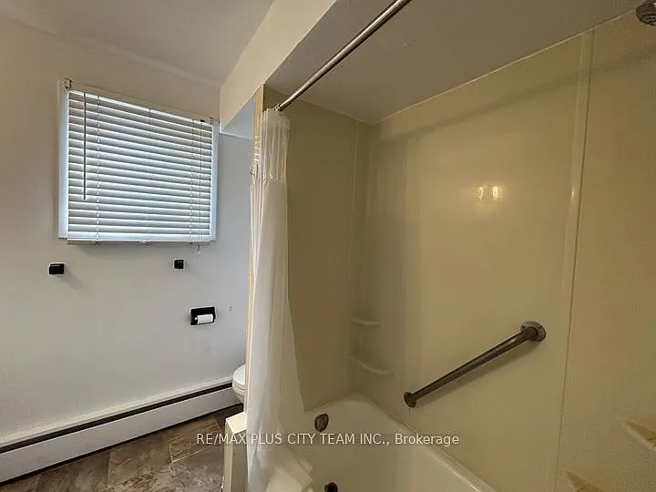 164 Westmount St #2 — Photo 8