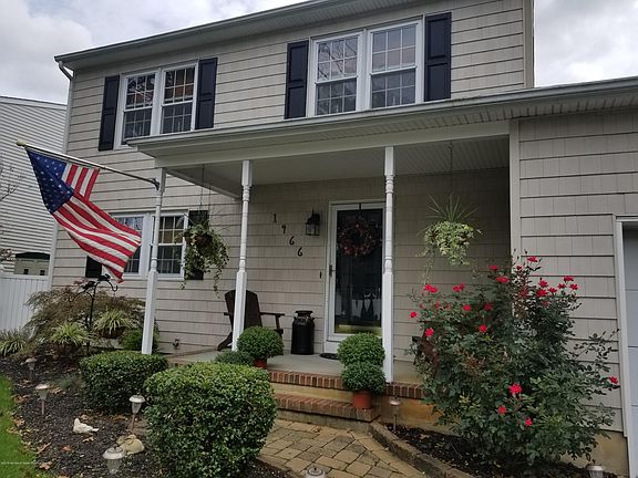 2nd image of 1466 Crawford Ave