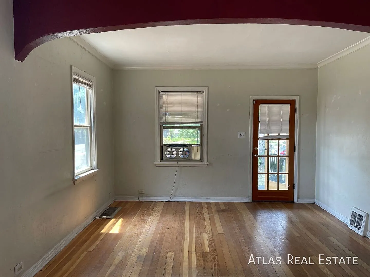 Available October Beautiful 2 Bed 1 Bath Apartment In Denver! — Photo 1