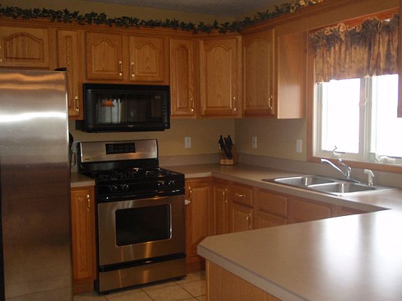 3rd image of 519 Shepherds Cove Dr