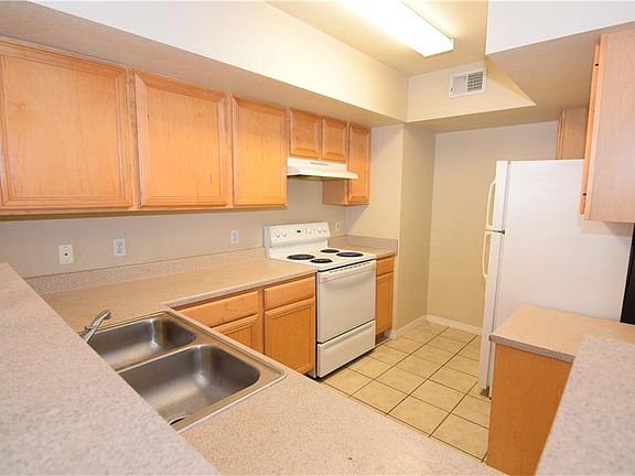 5th image of 1130 Villagio Cir Unit 102