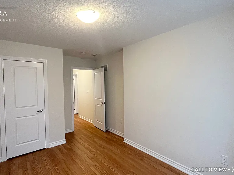 30 Durham Ave — Photo 15