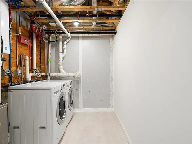 6 Bates St #A — Photo 5