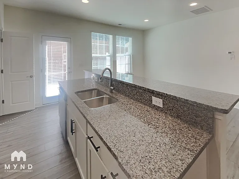 2008 Solana Woods Dr — Photo 6