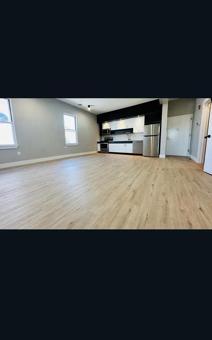 2 bed, $2,250 — Photo 3
