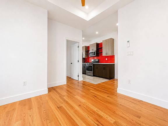 2nd image of 279 Kosciuszko St #401